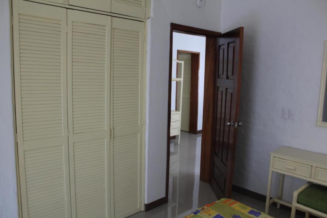 מלון Manzanillo Pied A Terre מראה חיצוני תמונה