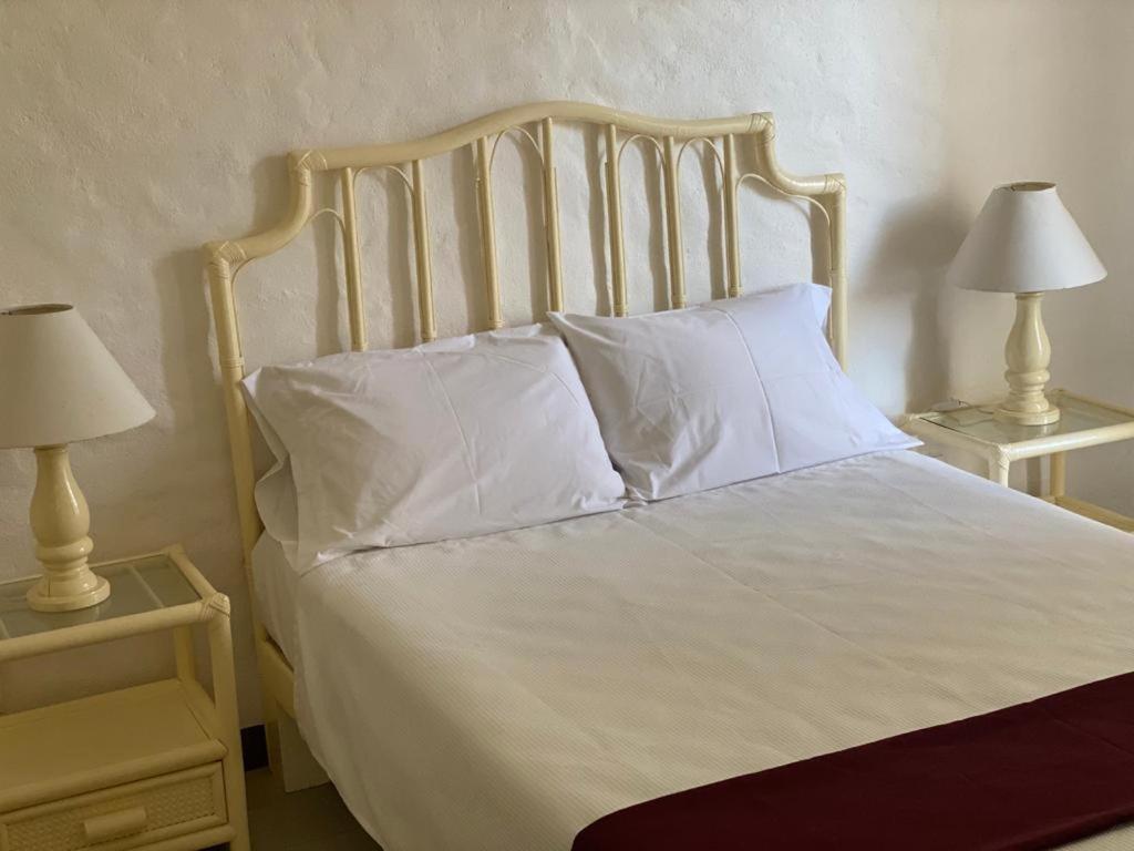 מלון Manzanillo Pied A Terre מראה חיצוני תמונה